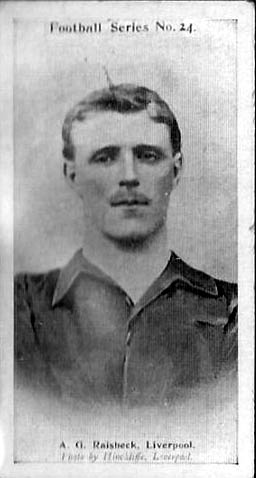 Alex Raisbeck’s 1902 Wills front: grayscale portrait, Football Series No. 24 and A. G. Raisbeck, Liverpool captions.